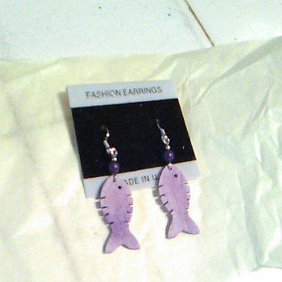 Lavender Fish Earrings - Picture 5 of 7